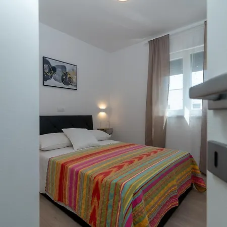 Apartman Lotos Apartment