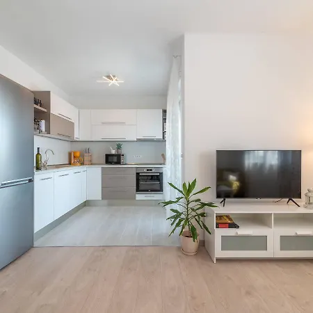Apartment Apartman Lotos Trogir