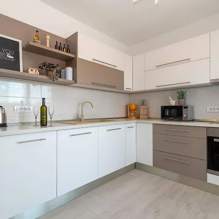 Apartman Lotos Apartment