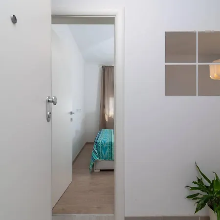 Apartment Apartman Lotos Trogir