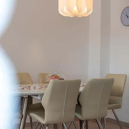 Apartment Apartman Lotos